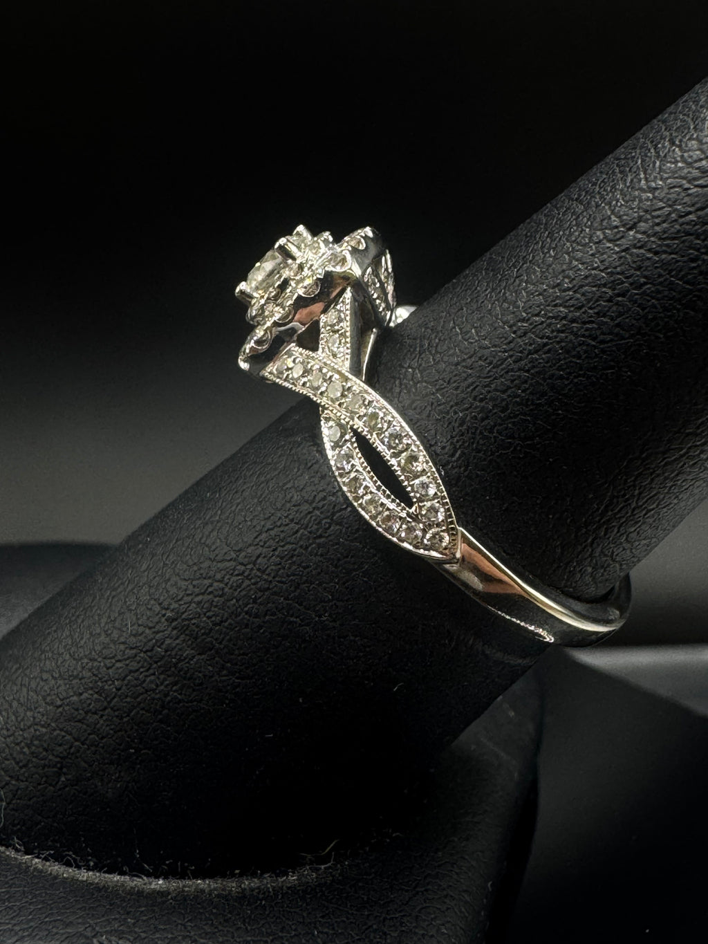 14kt White Gold Halo Round Lab Diamond Engagement Ring with Accented Band