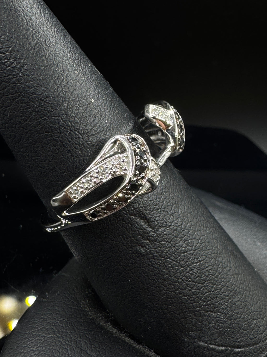 14K White Gold Black and White Diamond Ring Wrap