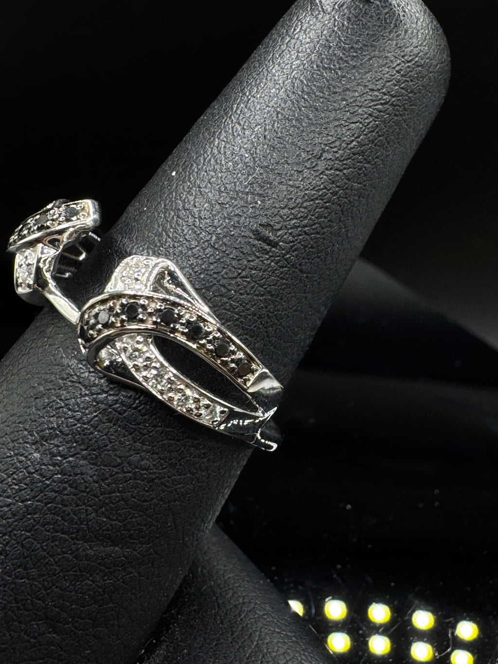 14K White Gold Black and White Diamond Ring Wrap