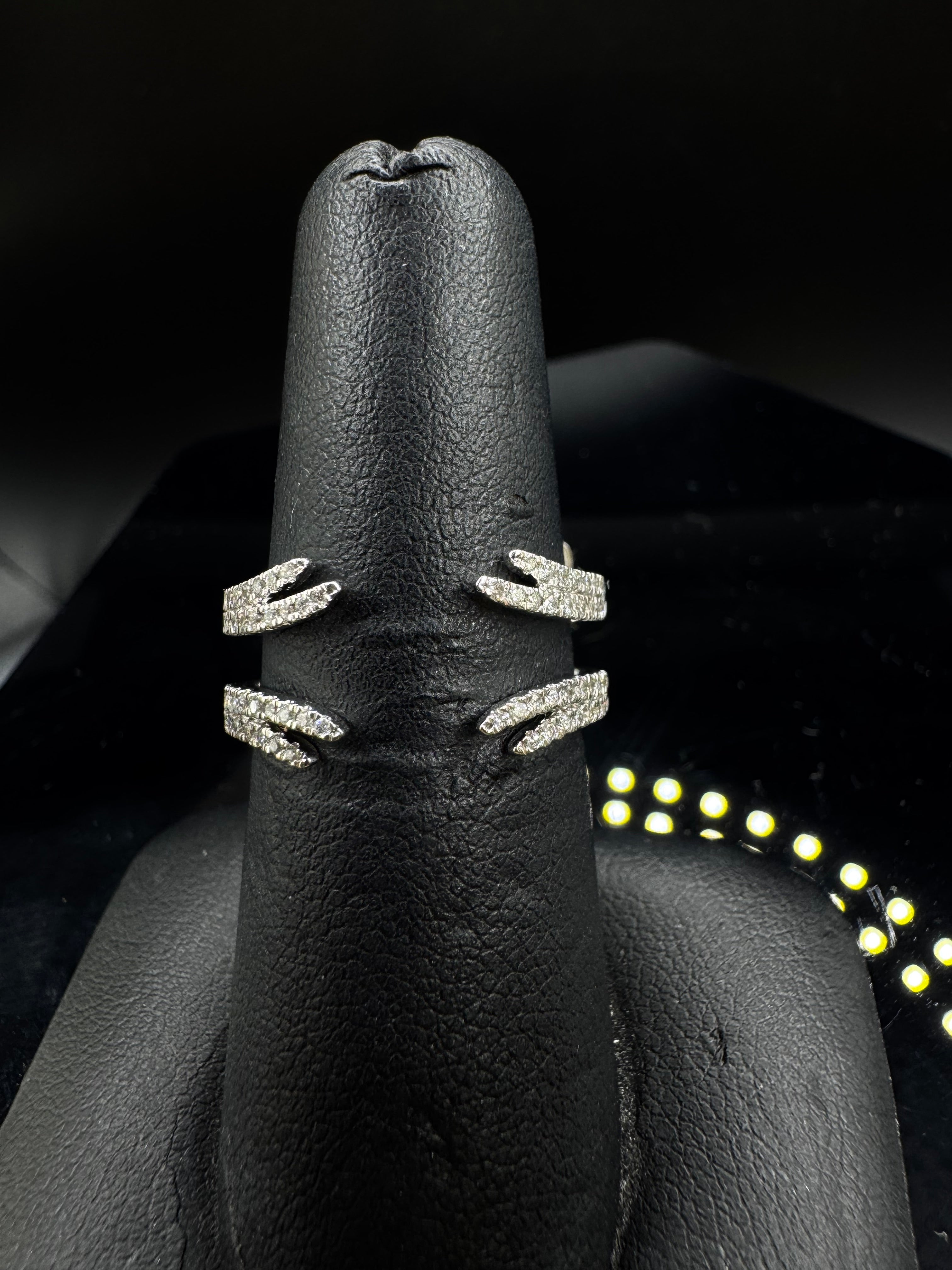 14kt White Gold 0.31 ct Natural Diamond Ring Wrap